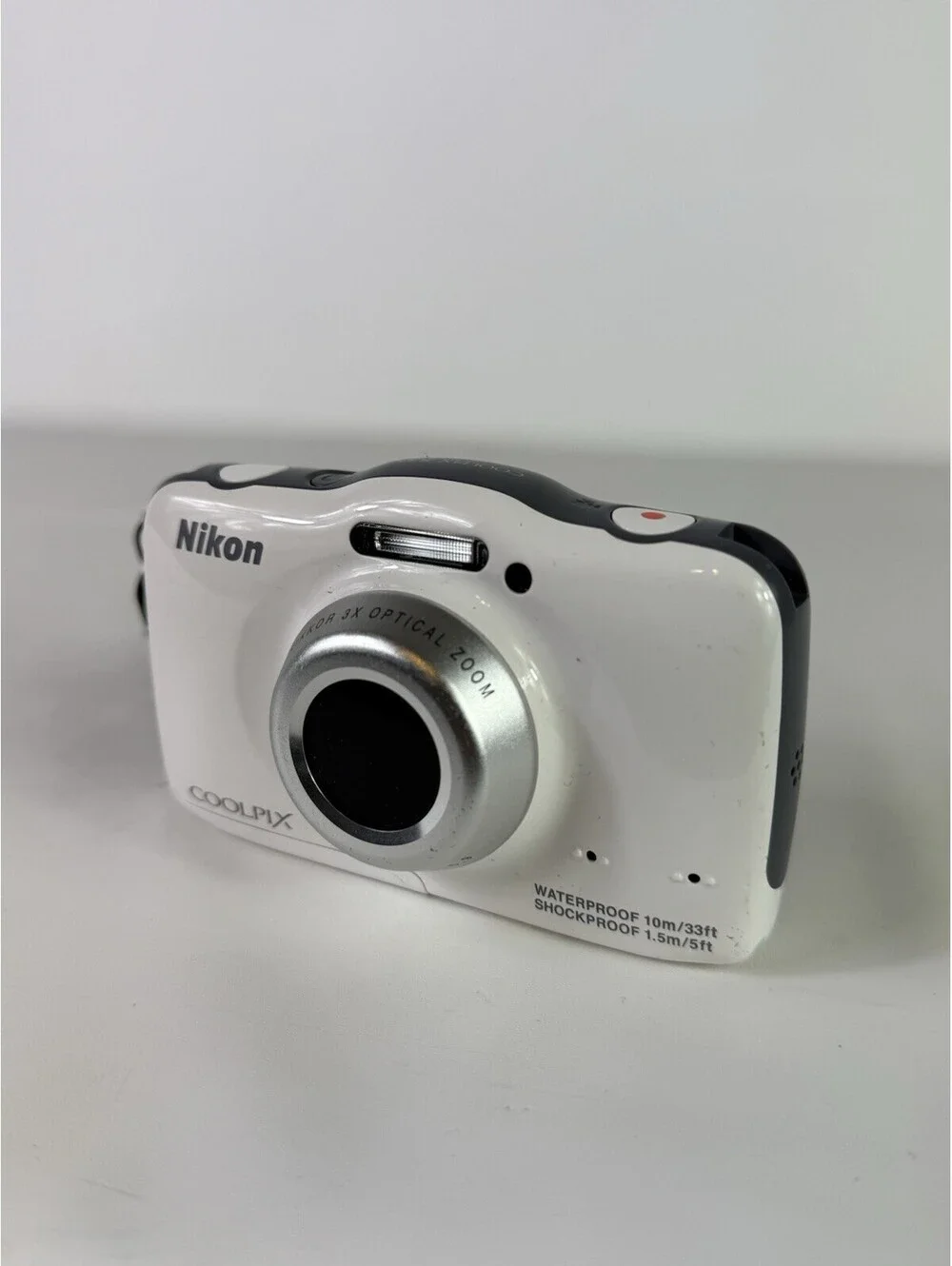 Nikon Coolpix S32 13.2MP Waterproof Digital Camera No Power